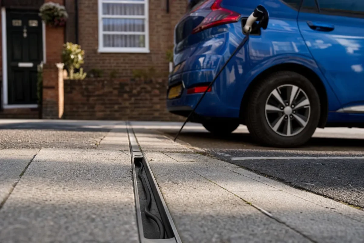 No-driveway EV charging: planning permission scrapped from 21 October, but not in conservation areas