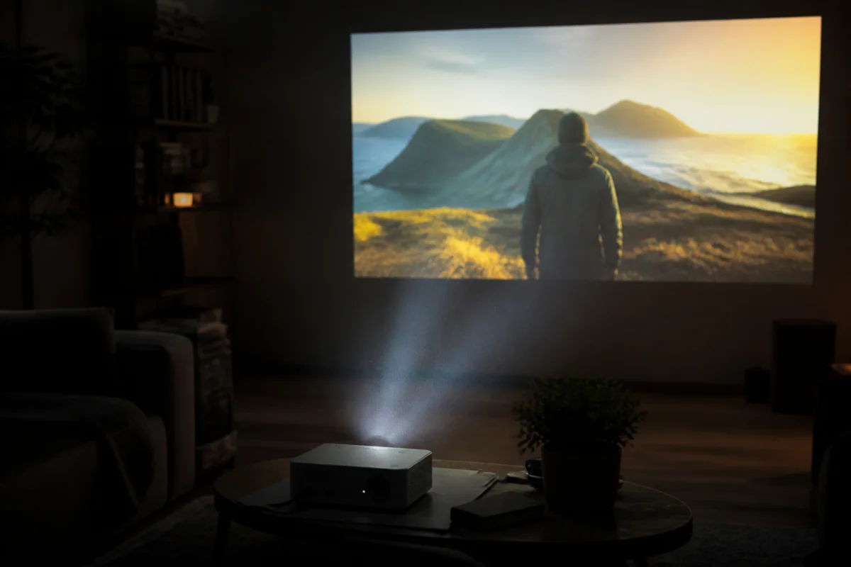 A three-metre picture in the living room: why a projector uses up to four times more power than a TV